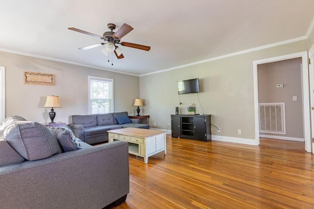 Charming 3-Bedroom Home In Rossville, Ga - Family Retreat Екстериор снимка